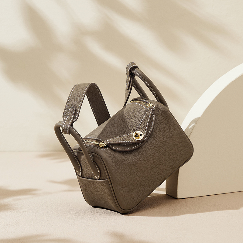 SADIE Elegant Lychee-Pattern Cowhide Bag