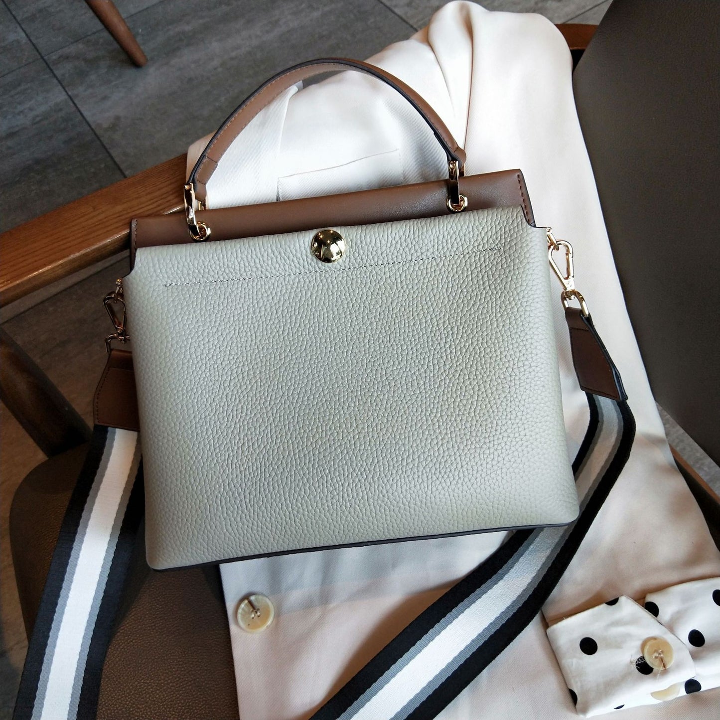 EVIE Large Capacity Soft Cowhide All-match Shoulder Bag